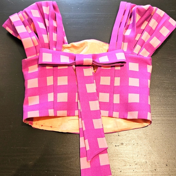 Gorgeous elegant crop top from Exquise - Picture 3 of 4